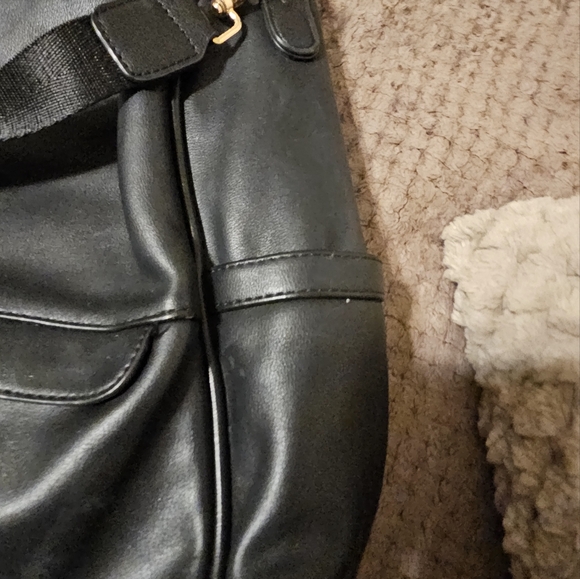 Black purse/backpack - Picture 7 of 7